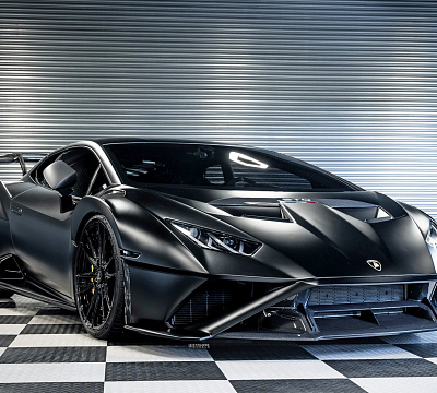Фото дисков Strasse Wheels SV12 Deep Concave Duoblock на Lamborghini Huracan