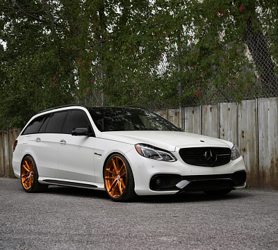 Фото дисков HRE P104 на Mercedes-Benz E-Class (W212, S212, C207)