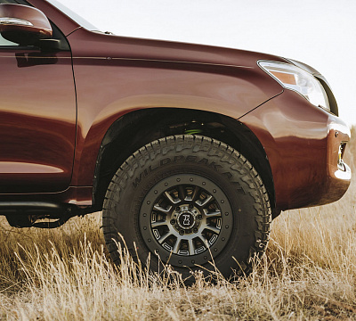 Фото дисков Black Rhino DUGGER на Lexus GX II
