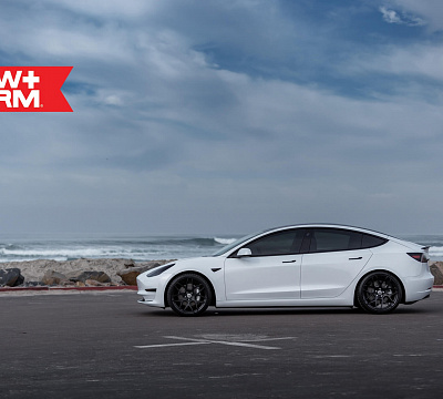 Фото дисков HRE FF01 на Tesla Model 3