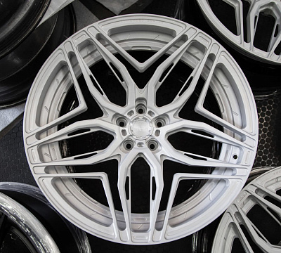 ADV.1 ADV005F M.V2 Advanced Series