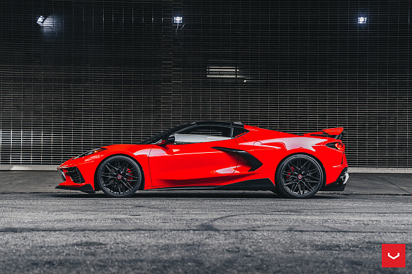 Фото дисков Vossen HF-7 Черный глянец на Chevrolet Corvette C8