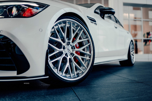 Mercedes Benz AMG GT63 S