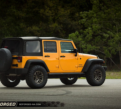Фото дисков BC Forged RZ01 на Jeep Wrangler III (JK)