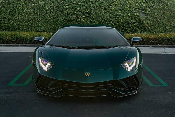 Фото дисков Brixton Forged TR05 Черный глянец на Lamborghini Aventador