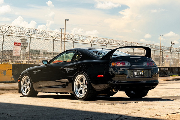 Фото дисков Strasse Wheels S5 Track Глянцевый лак на Toyota Supra A80