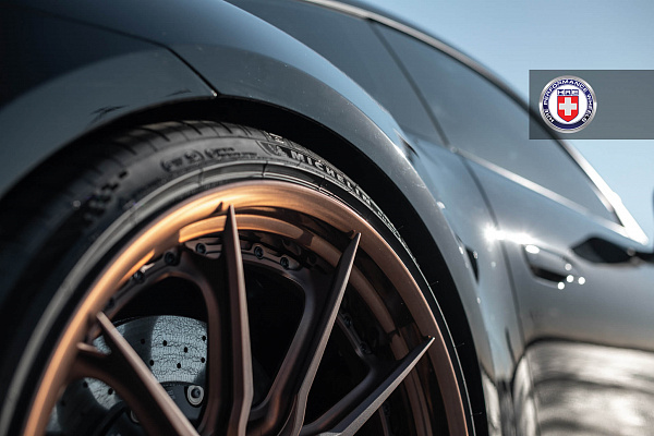 Фото дисков HRE S104SC Глянцевая бронза на Porsche 911 VIII