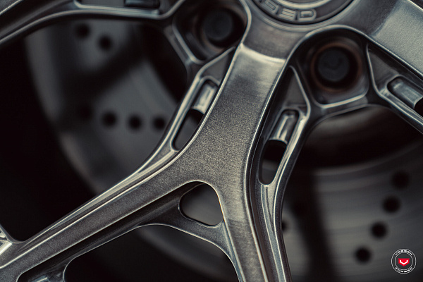 Фото дисков Vossen LC3-01 Глянцевый темный лак на BMW 3/M3 (G2x/G80)