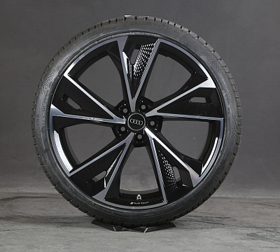 Audi 5 V Spoke Structur RS C8