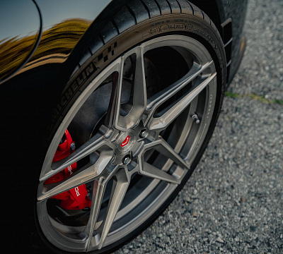Фото дисков Vossen EVO-1 на Porsche Cayman III