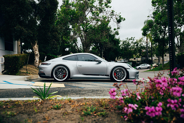 Фото дисков HRE S107SC Сатиновый темный лак на Porsche 911 VIII