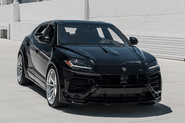 Фото дисков Anrky AN38 Глянцевый лак на Lamborghini Urus