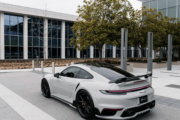 Фото дисков Brixton Forged R11-RS Черный глянец на Porsche 911 VIII