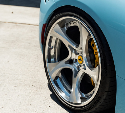 Фото дисков Anrky XR-305 на Ferrari SF90