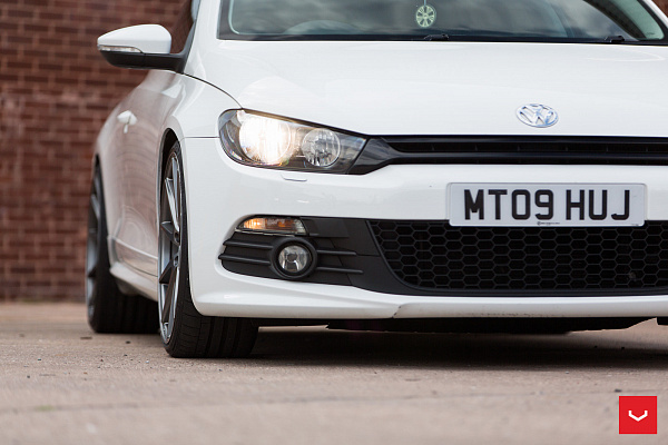 Фото дисков Vossen VFS-1 Сатиновый графит на Volkswagen Scirocco III
