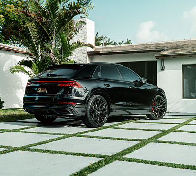 Фото дисков Vossen HF-2 на Audi Q8