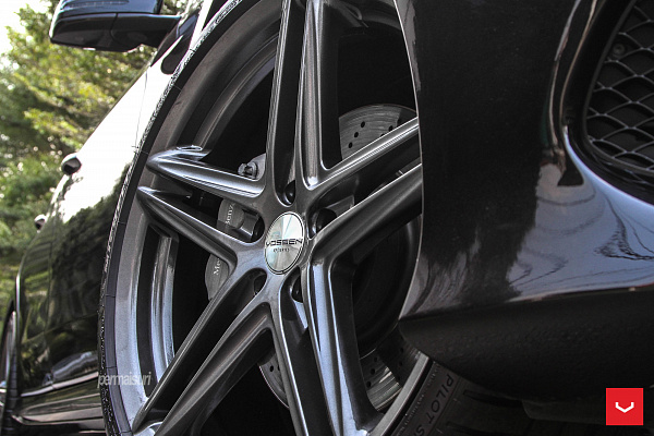 Фото дисков Vossen VFS-5 Глянцевый графит на Mercedes-Benz E-Class (W212, S212, C207)