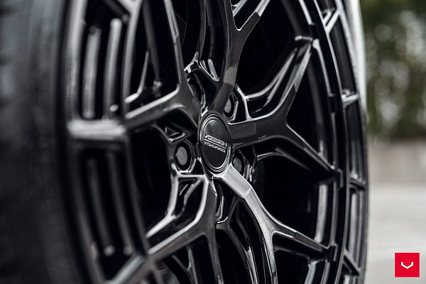 Фото дисков Vossen HFX-1 (5-Lug) Черный глянец на Tesla Model S