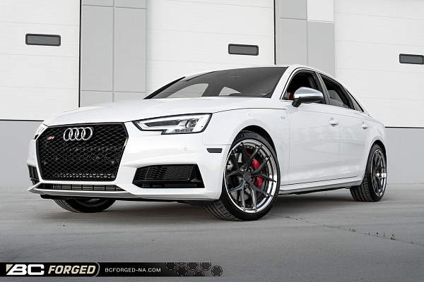 Фото дисков BC Forged HCS21 Глянцевый темный лак на Audi A/S/RS 4 (B9)
