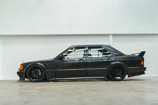 Фото дисков Motegi Racing MF412 SS5 Черный глянец на Mercedes-Benz E-Class (W124)