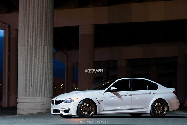 Фото дисков Strasse Wheels R10 Competition Сатиновая темная бронза на BMW 3/M3 (F3x/F80)