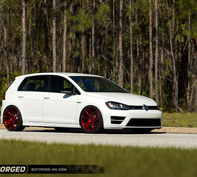 Фото дисков BC Forged RZ39 на Volkswagen Golf VII