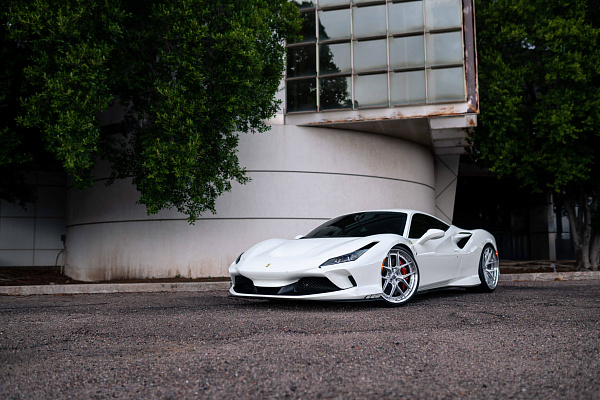 Фото дисков HRE S101SC Глянцевый лак на Ferrari F8