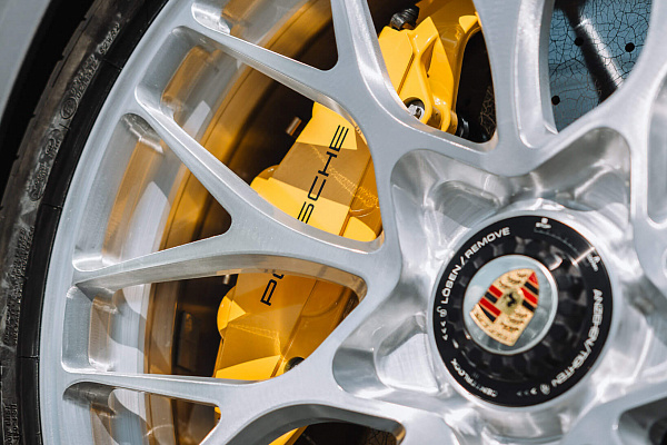 Фото дисков HRE 520M Глянцевый лак на Porsche 911 VIII