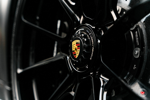 Фото дисков Vossen RS92 Черный глянец на Porsche 911 VIII