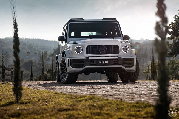 Фото дисков Vossen UV-3 Черный сатин на Mercedes-Benz G-Class III