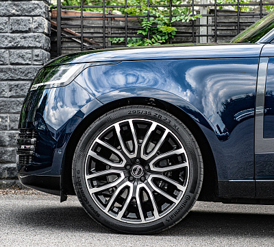 Фото дисков Kahn Pace Car на Range Rover V