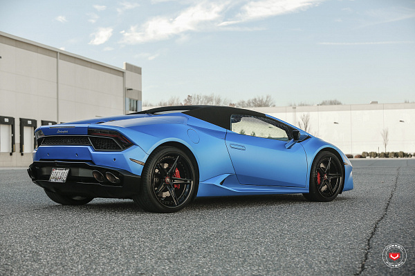 Фото дисков Vossen S17-03 (3-Piece) Черный глянец на Lamborghini Huracan