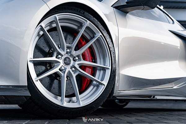 Фото дисков Anrky AN24 Глянцевый лак на Chevrolet Corvette C8