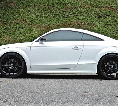 Фото дисков HRE FF04 на Audi TT (8J)