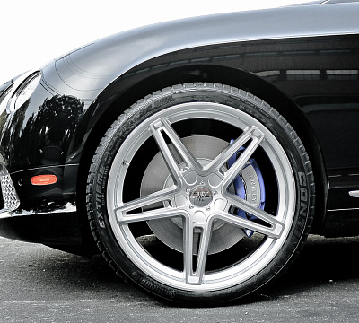 Фото дисков CEC C881 на Bentley Continental GT II