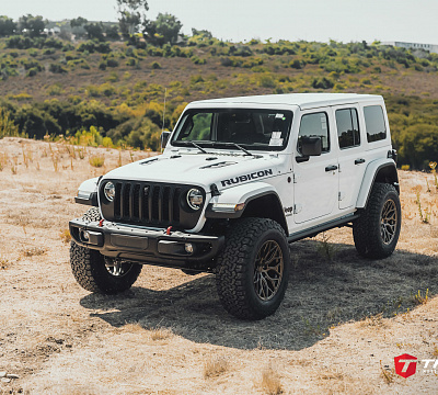 Фото дисков Vossen HF-2 на Jeep Wrangler IV (JL)