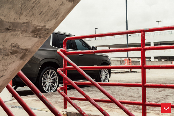 Фото дисков Vossen HF6-1 Серебро на Chevrolet Tahoe V