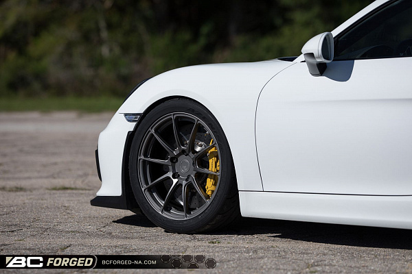 Фото дисков BC Forged RZ10 Матовый графит на Porsche Cayman II