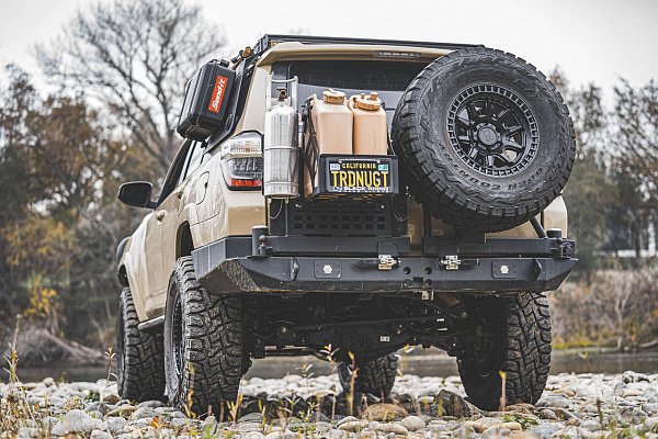 Фото дисков Black Rhino CALICO Черный сатин на Toyota 4Runner V