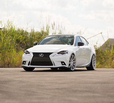 Фото дисков Vossen VFS-10 на Lexus IS II