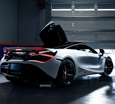 Фото дисков Strasse Wheels SM5R Deep Concave FS на McLaren 720S