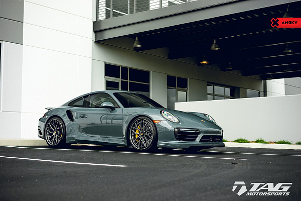 Фото дисков Anrky AN30 Сатиновый графит на Porsche 911 VII