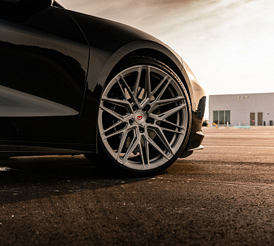 Фото дисков Vossen EVO-5R на Chevrolet Corvette C8