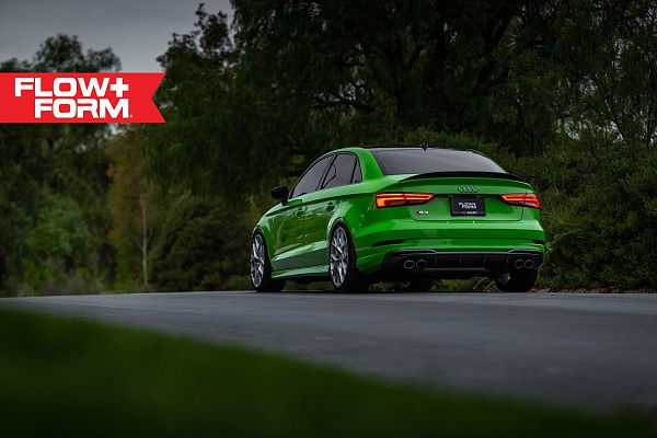 Фото дисков HRE FF10 Серебро на Audi A/S/RS 3 (8V)