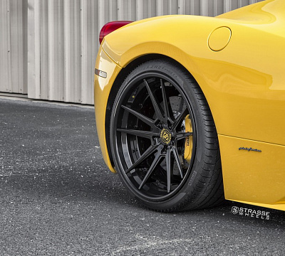 Фото дисков Strasse Wheels SV1 Deep Concave FS на Ferrari 458