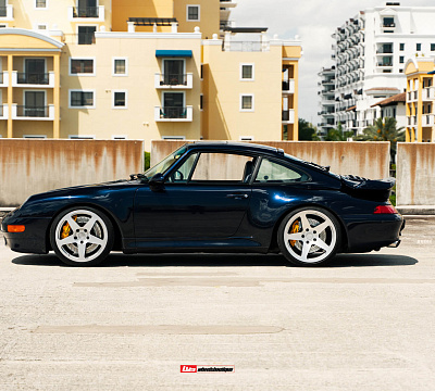 Фото дисков HRE 305M на Porsche 911 IV