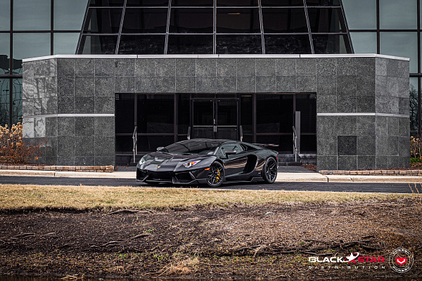 Фото дисков Vossen EVO-5 Черный глянец на Lamborghini Aventador