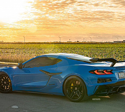 Фото дисков Strasse Wheels SV4-RS Deep Concave FS на Chevrolet Corvette C8