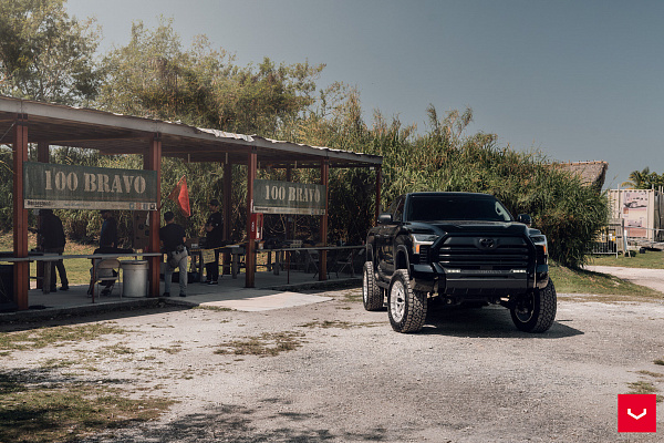 Фото дисков Vossen HFX-1 (6-Lug) Серебро на Toyota Tundra III