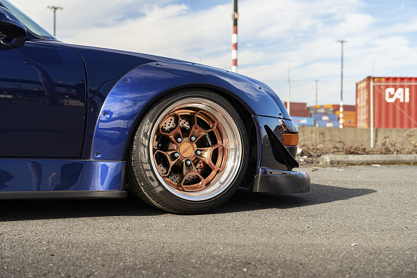 Фото дисков Rotiform HUR Глянцевая медь на Porsche 911 II